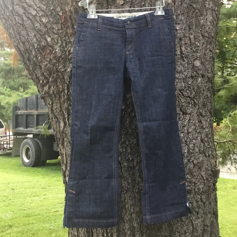 E5) women’s lightly worn dark washed jeans